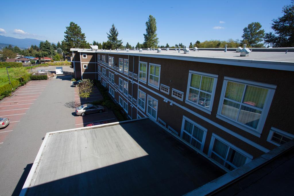 Days Inn By Wyndham Surrey Exterior foto